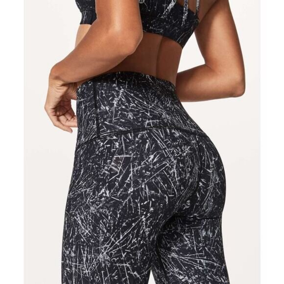 LULULEMON Wunder Under Hi-Rise Tight 28" Size 4 Alouette 50g Alpine White Black - Picture 2 of 8